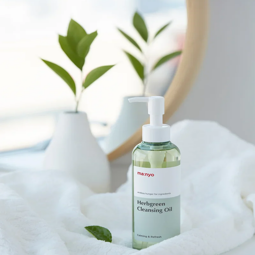 ma:nyo Herbgreen Cleansing Oil